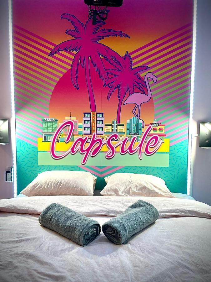 Capsule Miami Vice - Jacuzzi - Billard - Ecran Cinema & Netflix - Ping-Pong - Nintendo & Jeux- リエヴァン エクステリア 写真