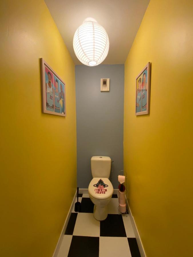 Capsule Miami Vice - Jacuzzi - Billard - Ecran Cinema & Netflix - Ping-Pong - Nintendo & Jeux- リエヴァン エクステリア 写真