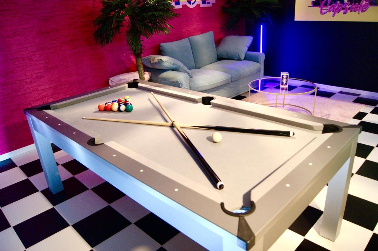 Capsule Miami Vice - Jacuzzi - Billard - Ecran Cinema & Netflix - Ping-Pong - Nintendo & Jeux- リエヴァン エクステリア 写真